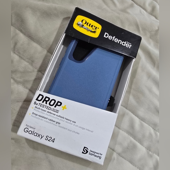 OtterBox Other - OtterBox Defender  Blue Case for Samsung Galaxy S24